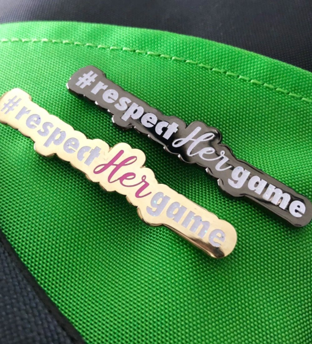 Respekter hende spil Pin